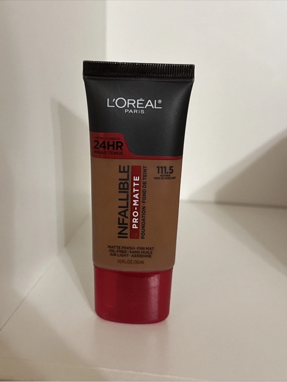 L'Oreal Paris Infallible Pro-Matte Liquid Foundation Makeup, 111.5 Nutmeg